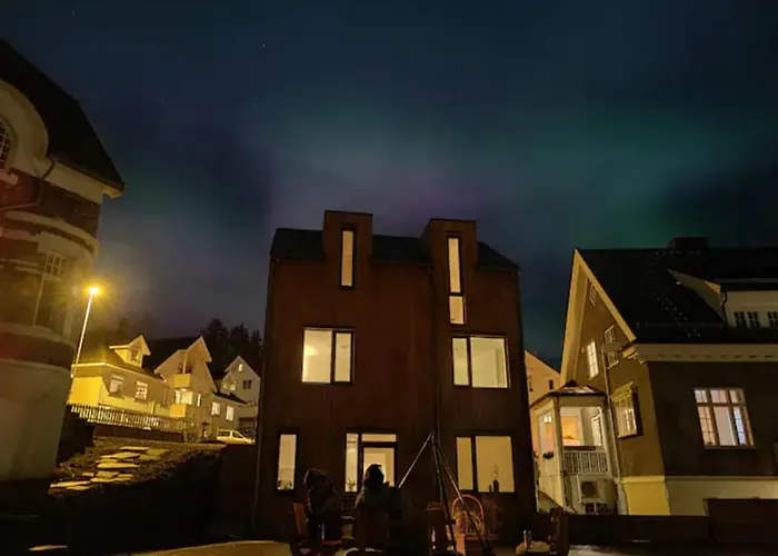 Modern Villas In Plush Town